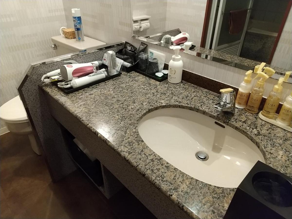 Hotel Beni East (Adults Only) Осака Екстер'єр фото