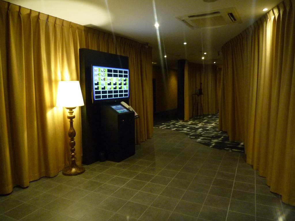 Hotel Beni East (Adults Only) Осака Екстер'єр фото