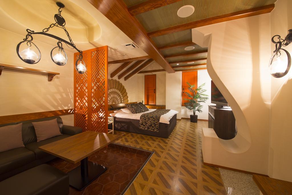 Hotel Beni East (Adults Only) Осака Номер фото
